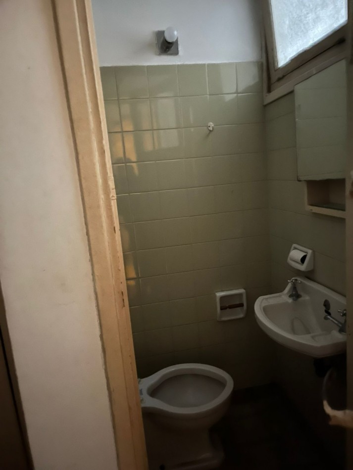 Departamento de dos ambientes con dependencia en el centro