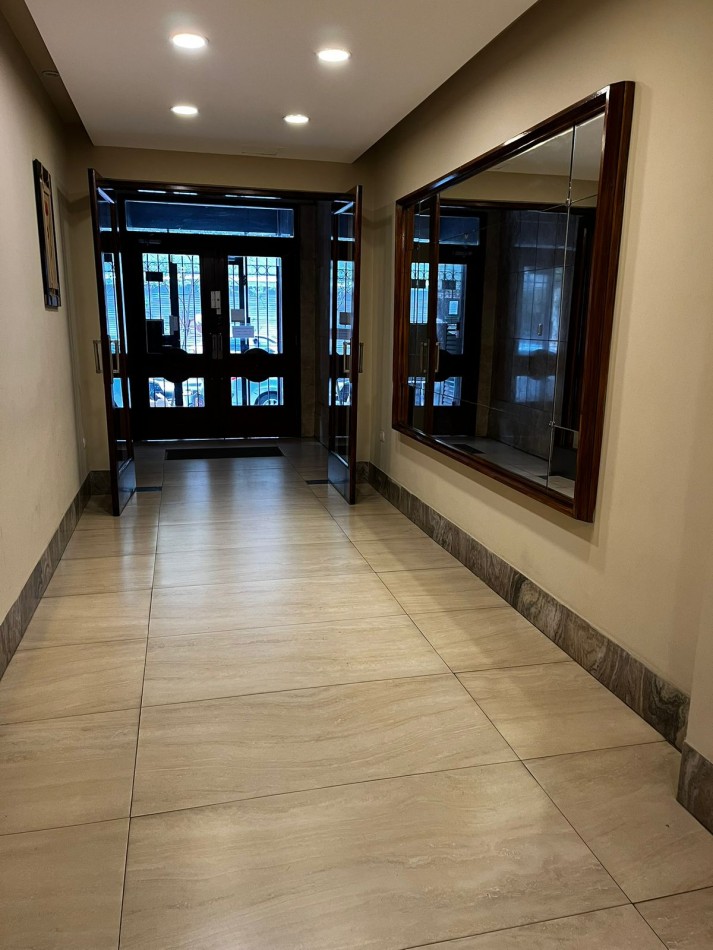 Oportunidad!!! departamento de dos ambientes con balcon y vista al mar en el centro