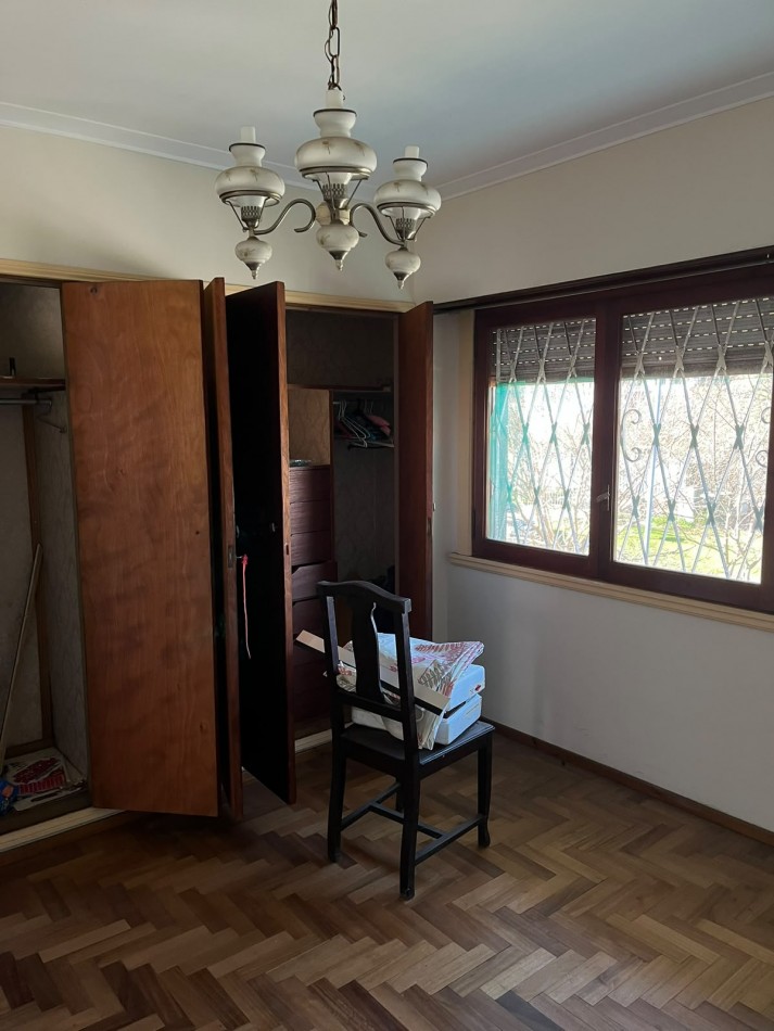 Espectacular Chalet de 5 ambientes en barrio San Carlos