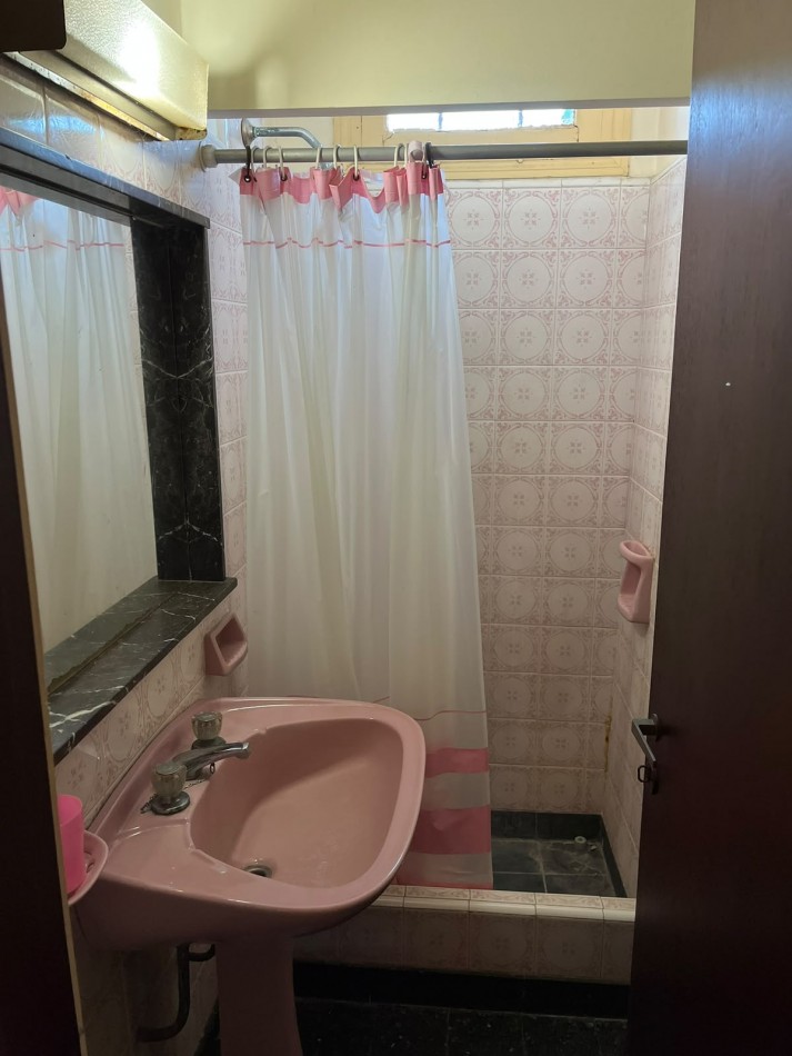 Espectacular Chalet de 5 ambientes en barrio San Carlos