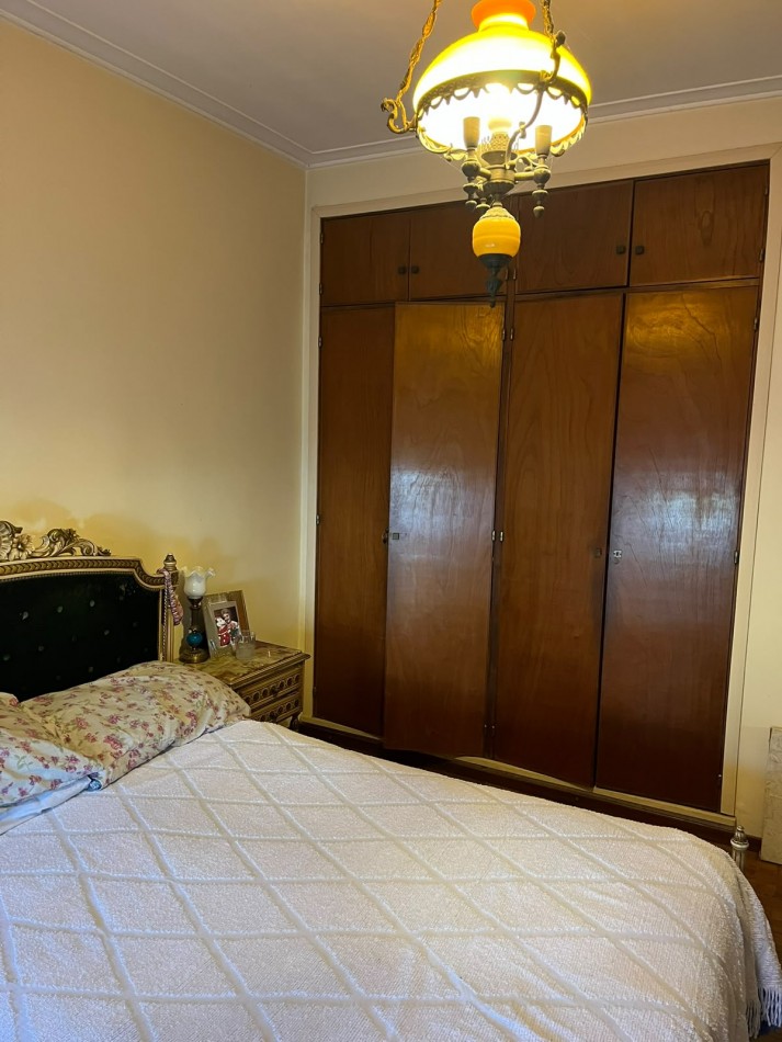 Espectacular Chalet de 5 ambientes en barrio San Carlos