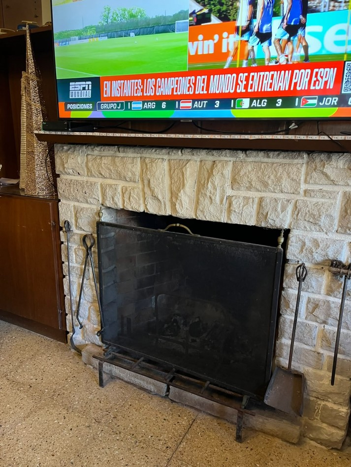 Espectacular Chalet de 5 ambientes en barrio San Carlos