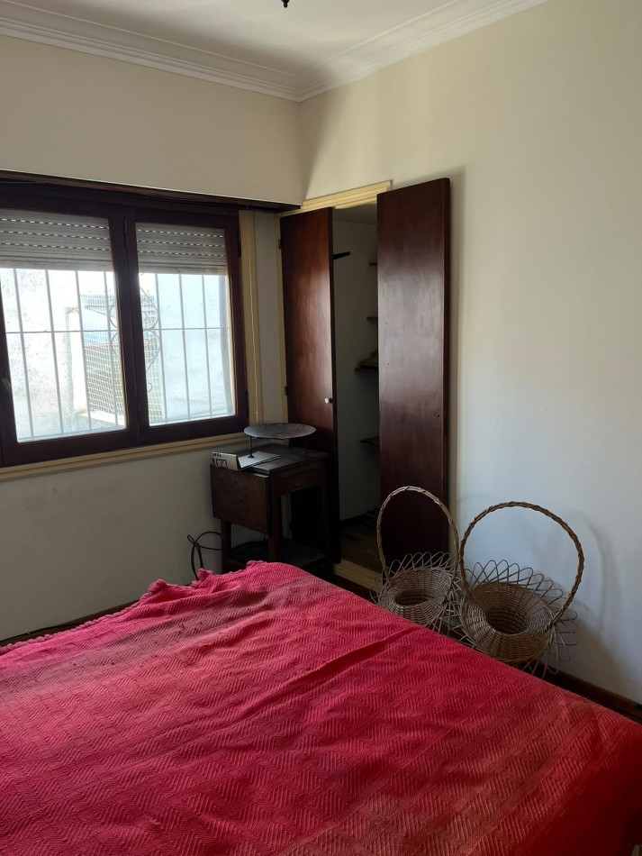 Espectacular Chalet de 5 ambientes en barrio San Carlos