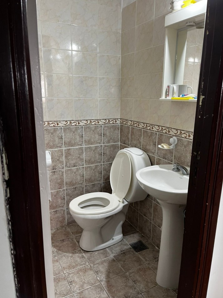 Departamento de 4 ambientes con balcon a la calle en zona privilegiada