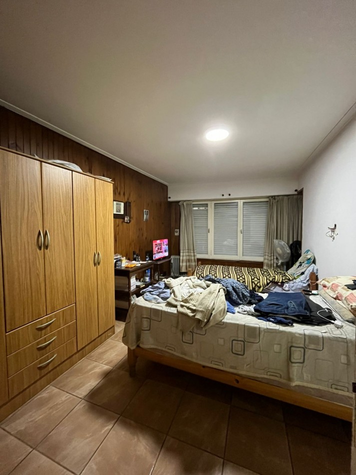 Casa de 4 ambientes en barrio San Jose ideal para reciclar 
