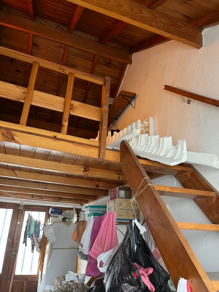 Casa de 4 ambientes en barrio San Jose ideal para reciclar 