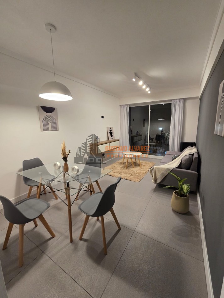 Moderno departamento de 2 ambientes con balcon a la calle 