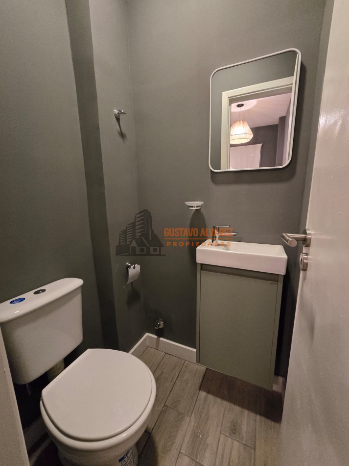 Moderno departamento de 2 ambientes con balcon a la calle 