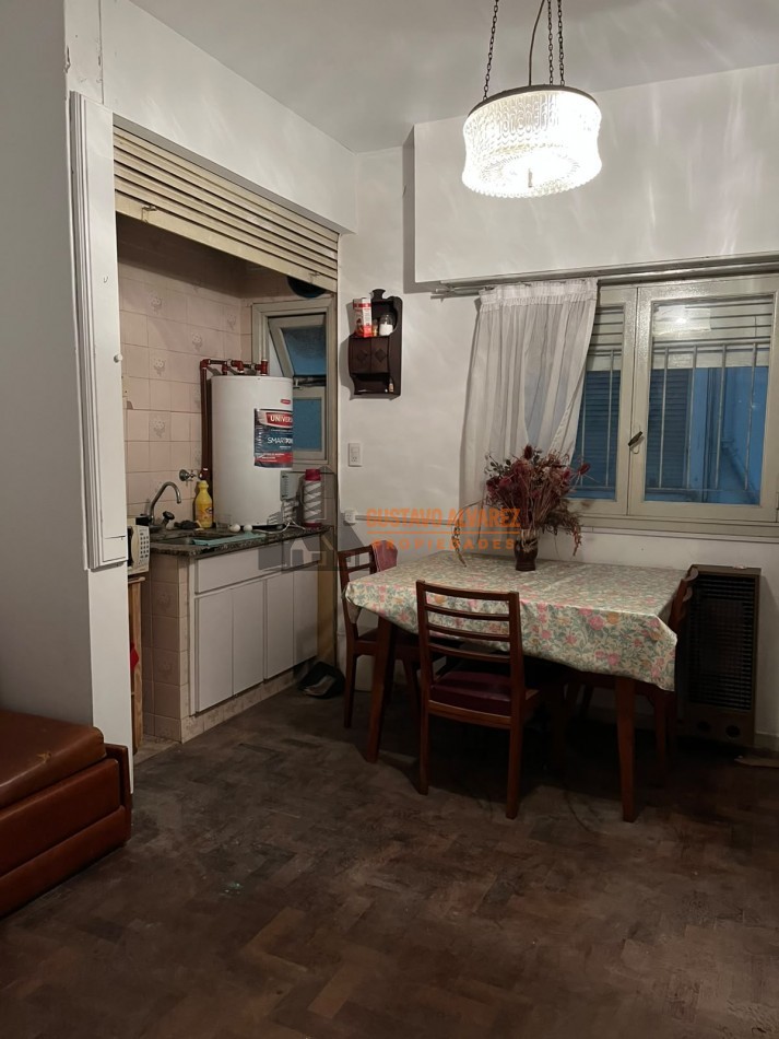 Oportunidad!!! Departamento de dos ambientes en el centro 