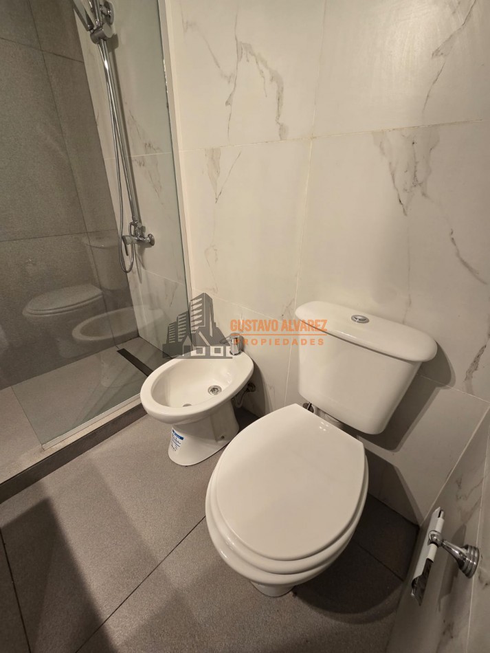 Moderno departamento de 2 ambientes con balcon a la calle 