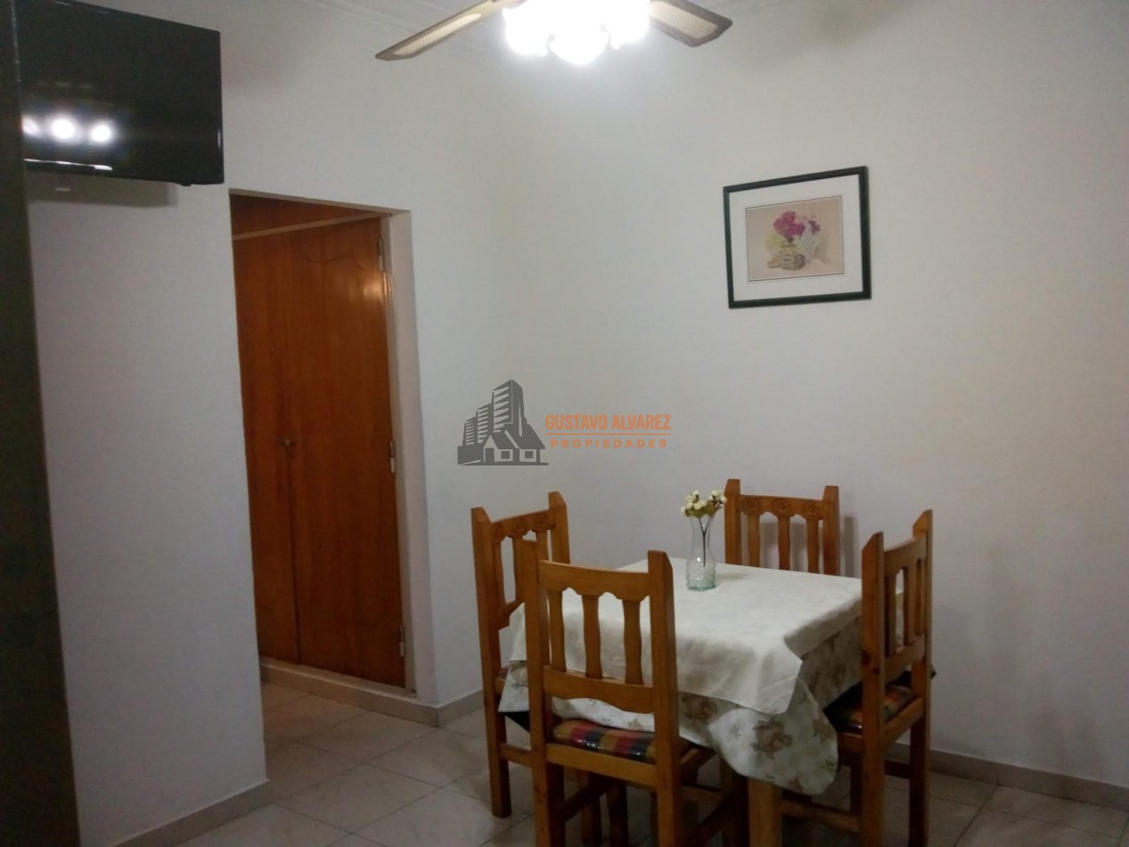 Departamento de dos ambientes en el centro 