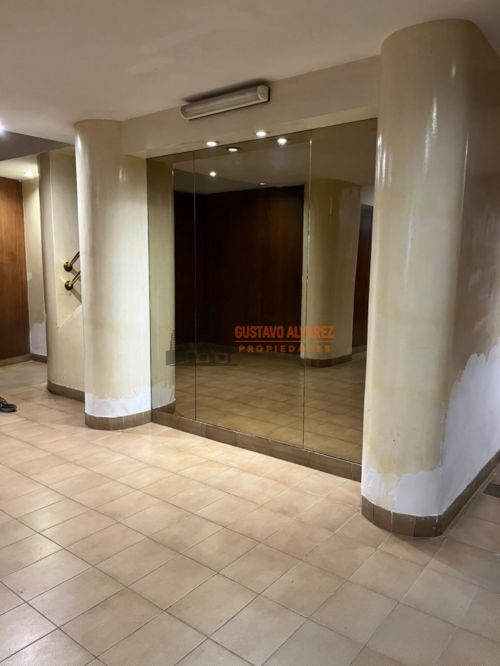 Oportunidad!!! Departamento de dos ambientes en el centro 