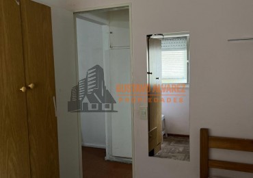 Departamento de dos ambientes zona Guemes ideal para inversion!!! 