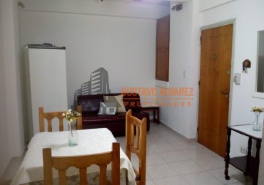 Departamento de dos ambientes en el centro 